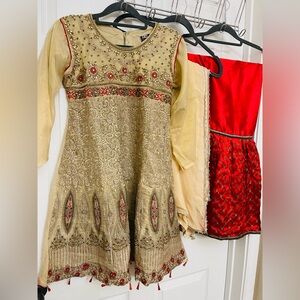 NEW Gharara size 8/10 Medium BUST 32 girls